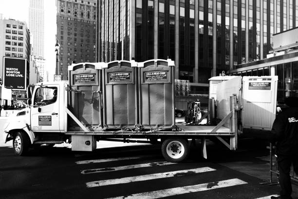 Best Porta potty delivery and setup  in Mechanicsburg, OH